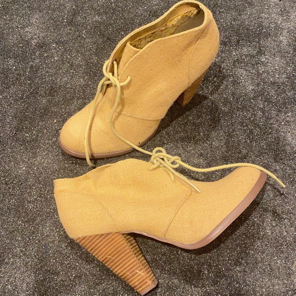 Seychelles tan booties